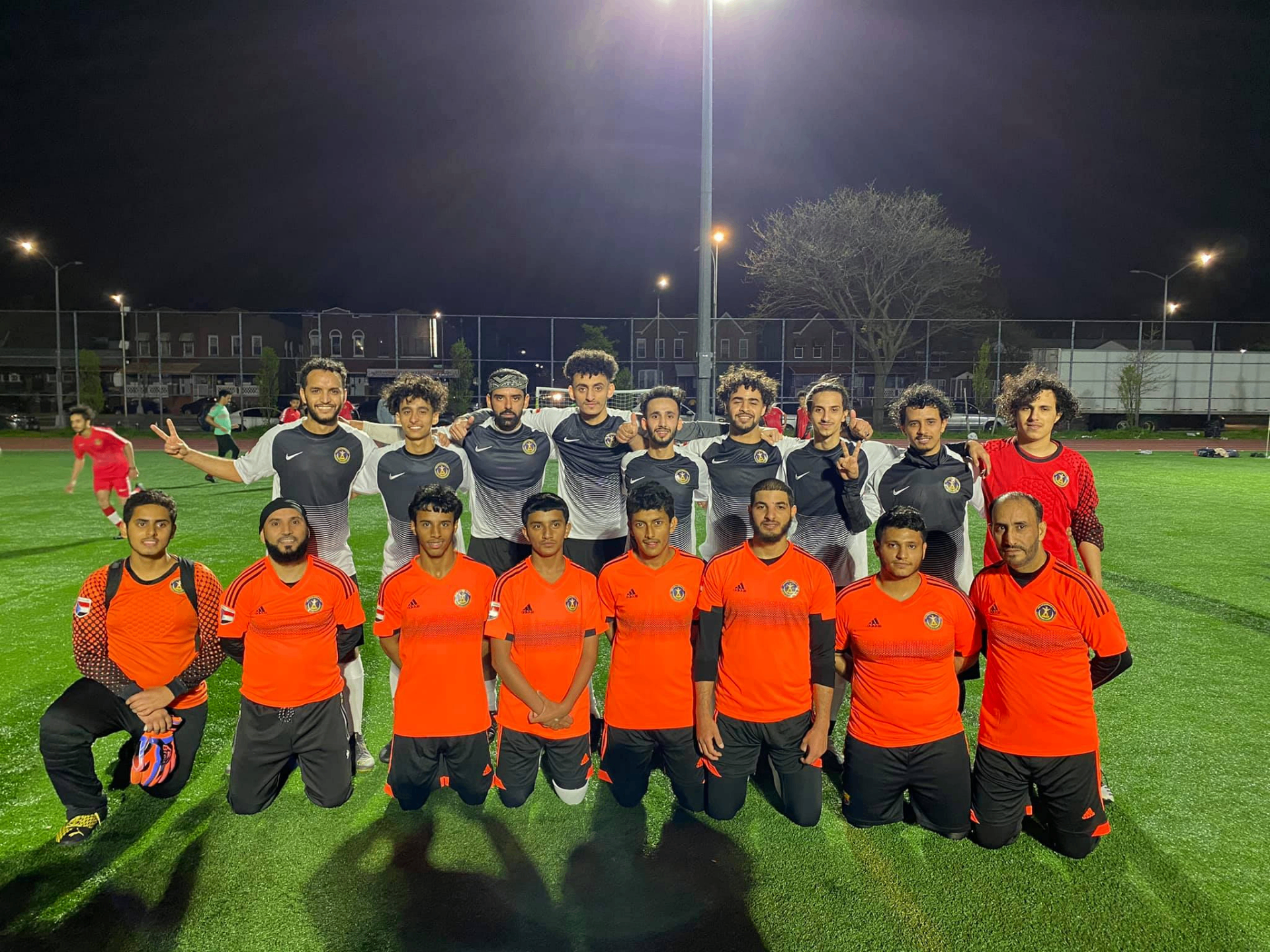 الرياضة والعمل الجماعي